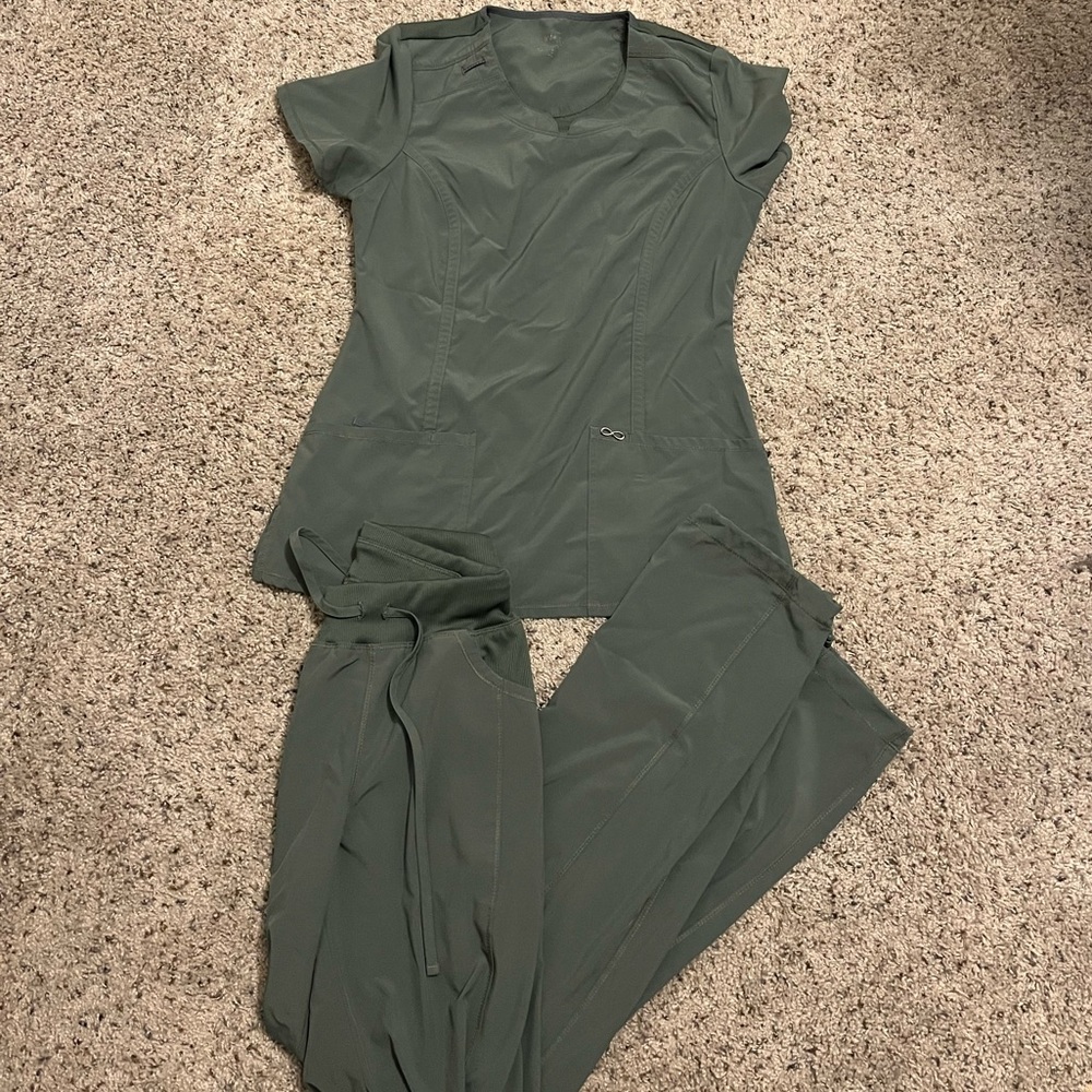 Cherokee scrub set